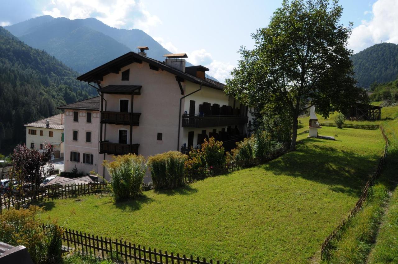 Hotel Carlone Breguzzo Kültér fotó