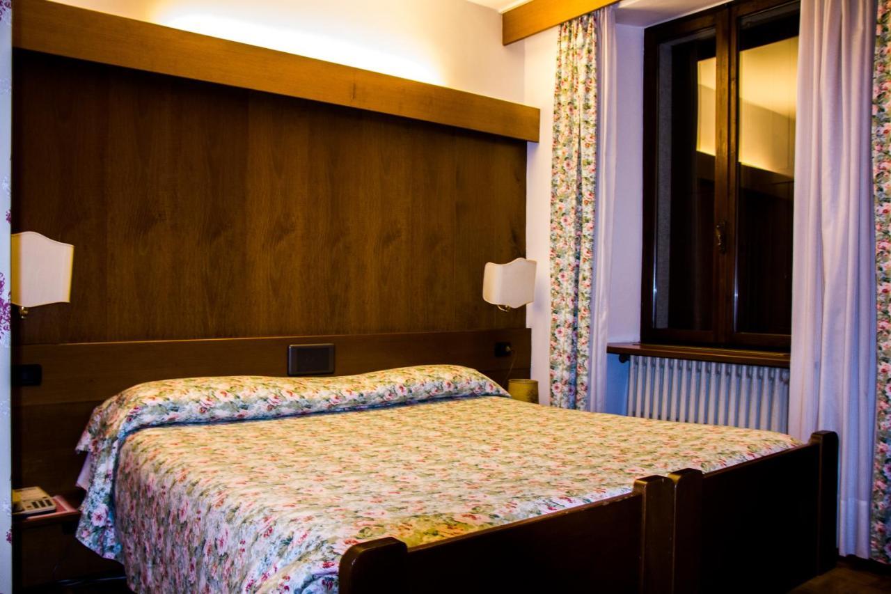 Hotel Carlone Breguzzo Kültér fotó